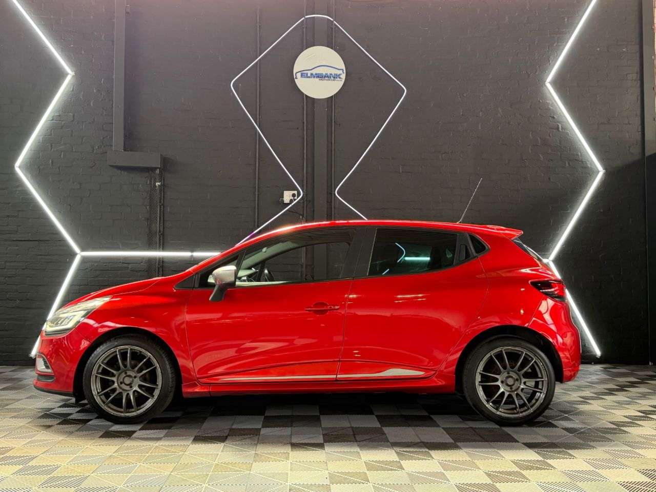 A 2018 RENAULT CLIO 1.5 dCi GT Line Hatchback 5dr Diesel Manual Euro 6 (s/s) (90 ps) LOW ROAD T A 2018 RENAULT CLIO 1.5 dCi GT Line Hatchback 5dr Diesel Manual Euro 6 (s/s) (90 ps) LOW ROAD T