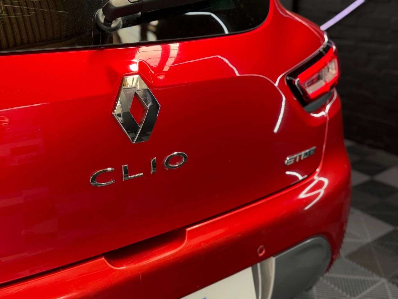 2018 RENAULT CLIO 2018 RENAULT CLIO