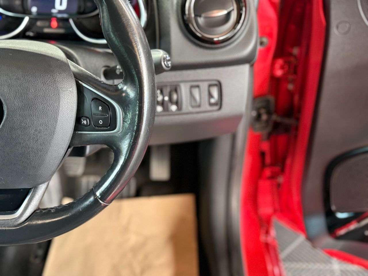 2018 RENAULT CLIO 2018 RENAULT CLIO