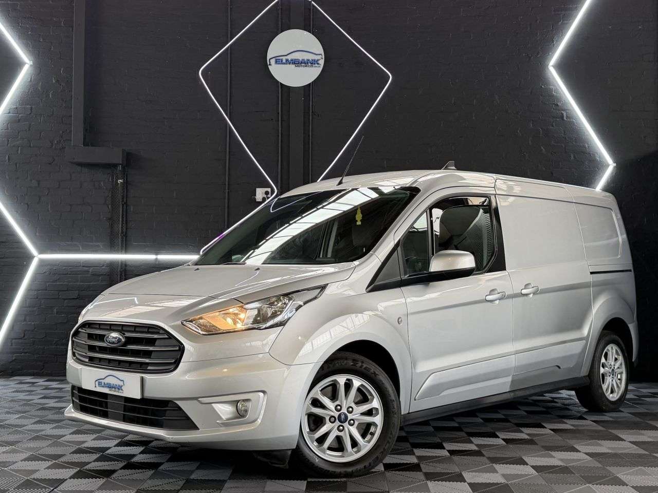A 2020 FORD TRANSIT CONNECT 1.5 240 EcoBlue Limited Panel Van 5dr Diesel Manual L2 Euro 6 (s/s) (120 ps A 2020 FORD TRANSIT CONNECT 1.5 240 EcoBlue Limited Panel Van 5dr Diesel Manual L2 Euro 6 (s/s) (120 ps