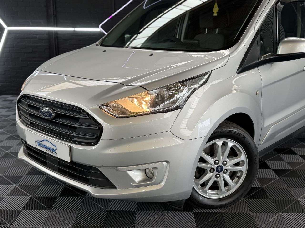 A 2020 FORD TRANSIT CONNECT 1.5 240 EcoBlue Limited Panel Van 5dr Diesel Manual L2 Euro 6 (s/s) (120 ps A 2020 FORD TRANSIT CONNECT 1.5 240 EcoBlue Limited Panel Van 5dr Diesel Manual L2 Euro 6 (s/s) (120 ps