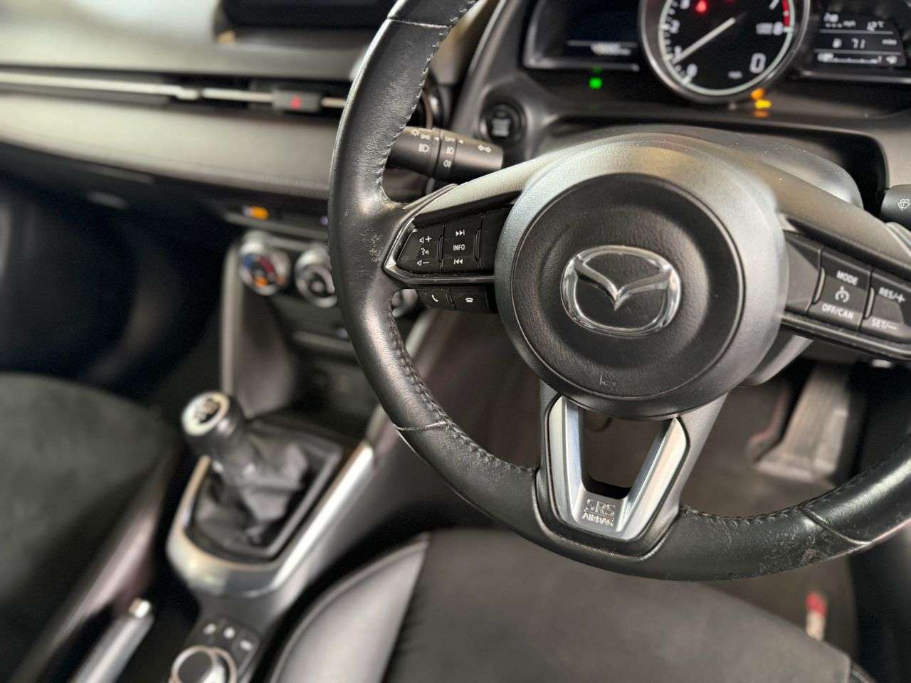 2019 MAZDA MAZDA2 2019 MAZDA MAZDA2