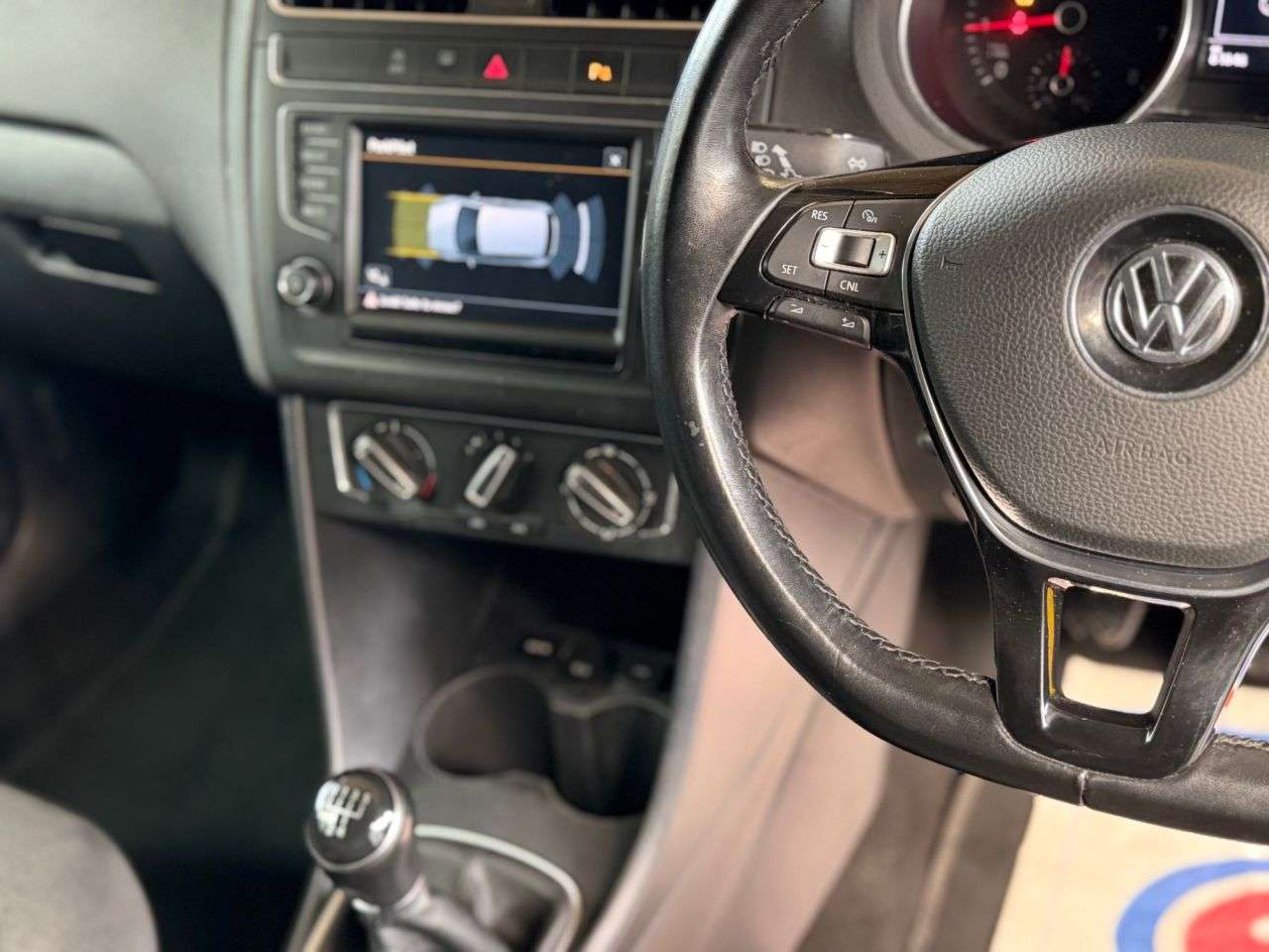 2015 VOLKSWAGEN POLO 2015 VOLKSWAGEN POLO