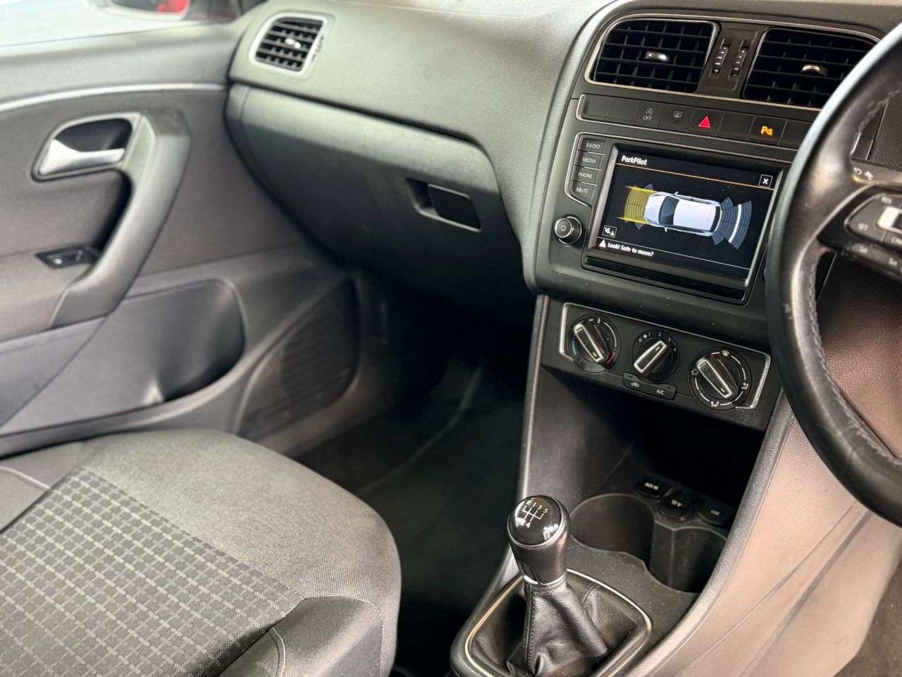 2015 VOLKSWAGEN POLO 2015 VOLKSWAGEN POLO