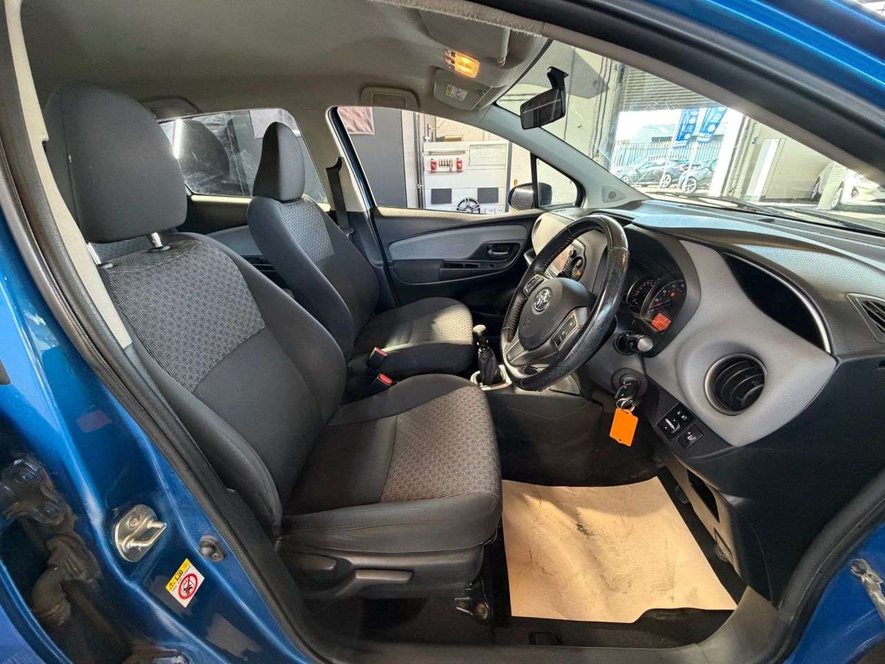 2015 TOYOTA YARIS 2015 TOYOTA YARIS