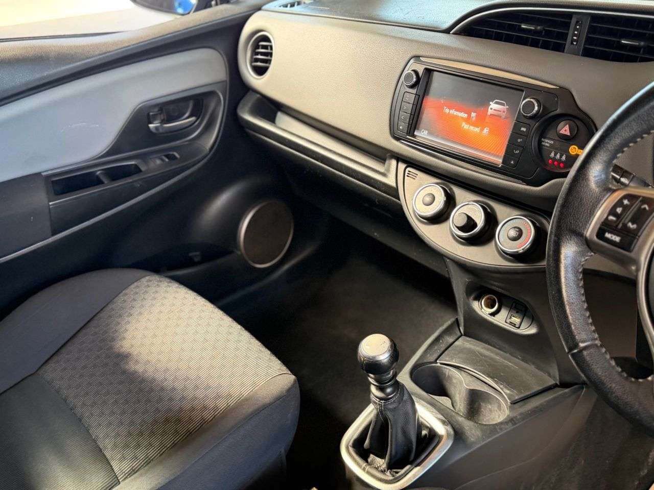 2015 TOYOTA YARIS 2015 TOYOTA YARIS