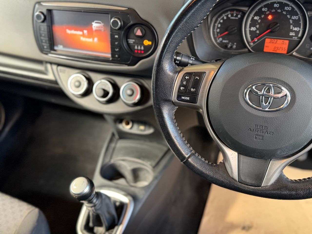 2015 TOYOTA YARIS 2015 TOYOTA YARIS