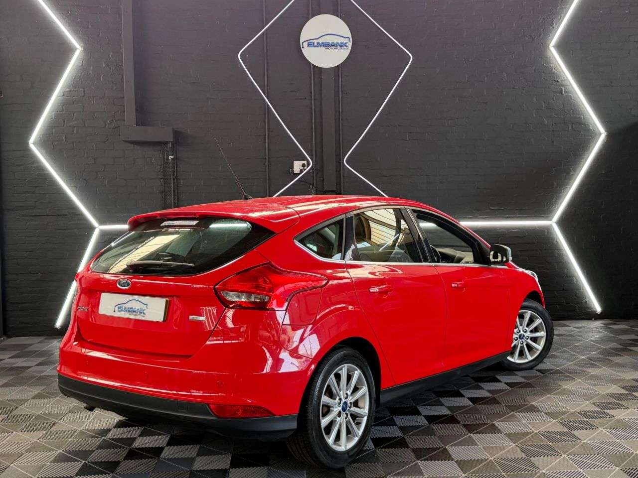 A 2014 FORD FOCUS 1.0T EcoBoost Titanium Hatchback 5dr Petrol Manual Euro 6 (s/s) (125 ps) LO A 2014 FORD FOCUS 1.0T EcoBoost Titanium Hatchback 5dr Petrol Manual Euro 6 (s/s) (125 ps) LO