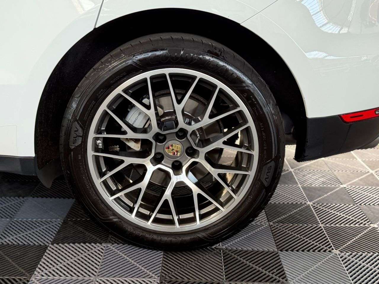 2015 PORSCHE MACAN 2015 PORSCHE MACAN