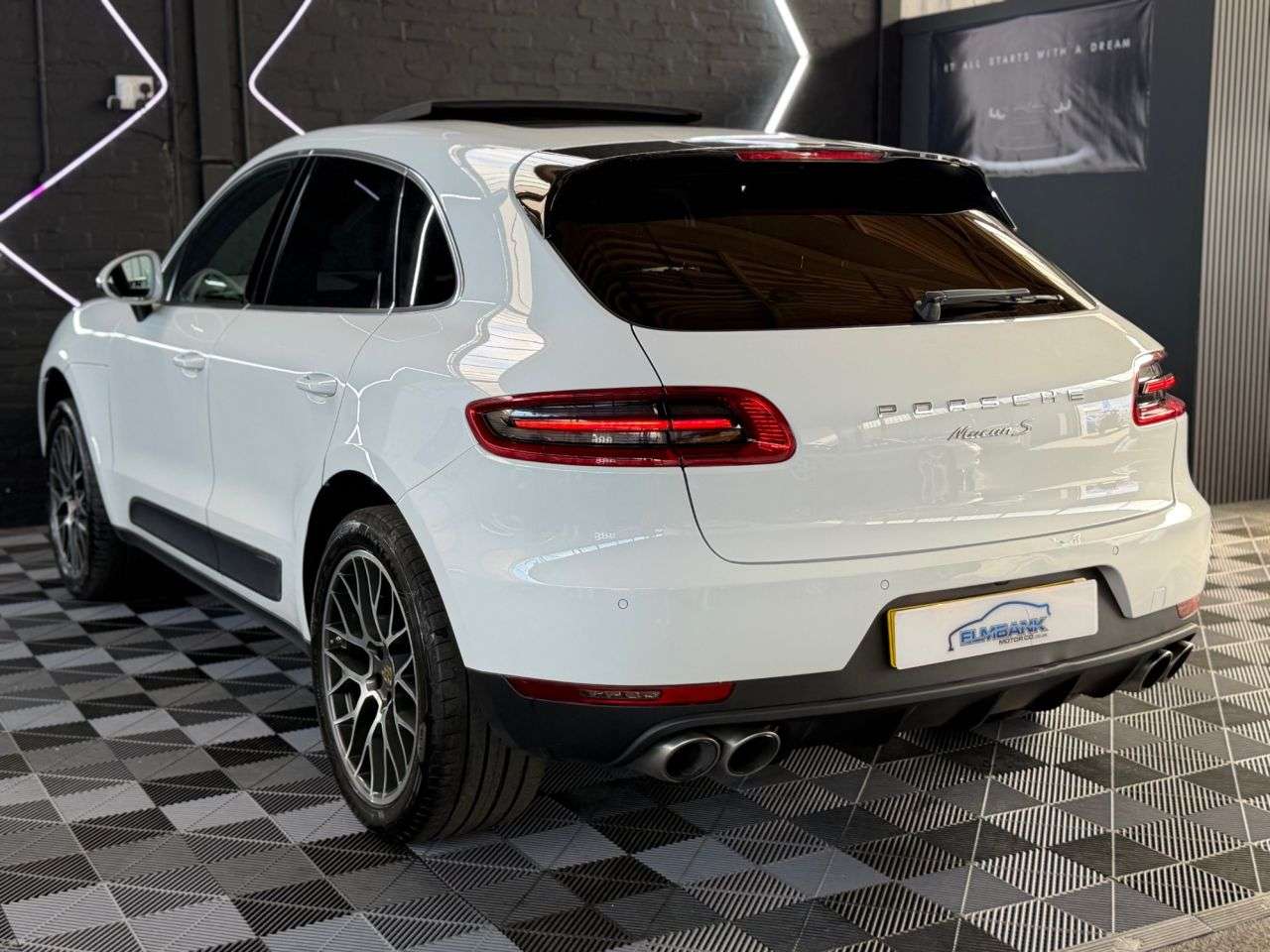 2015 PORSCHE MACAN 2015 PORSCHE MACAN