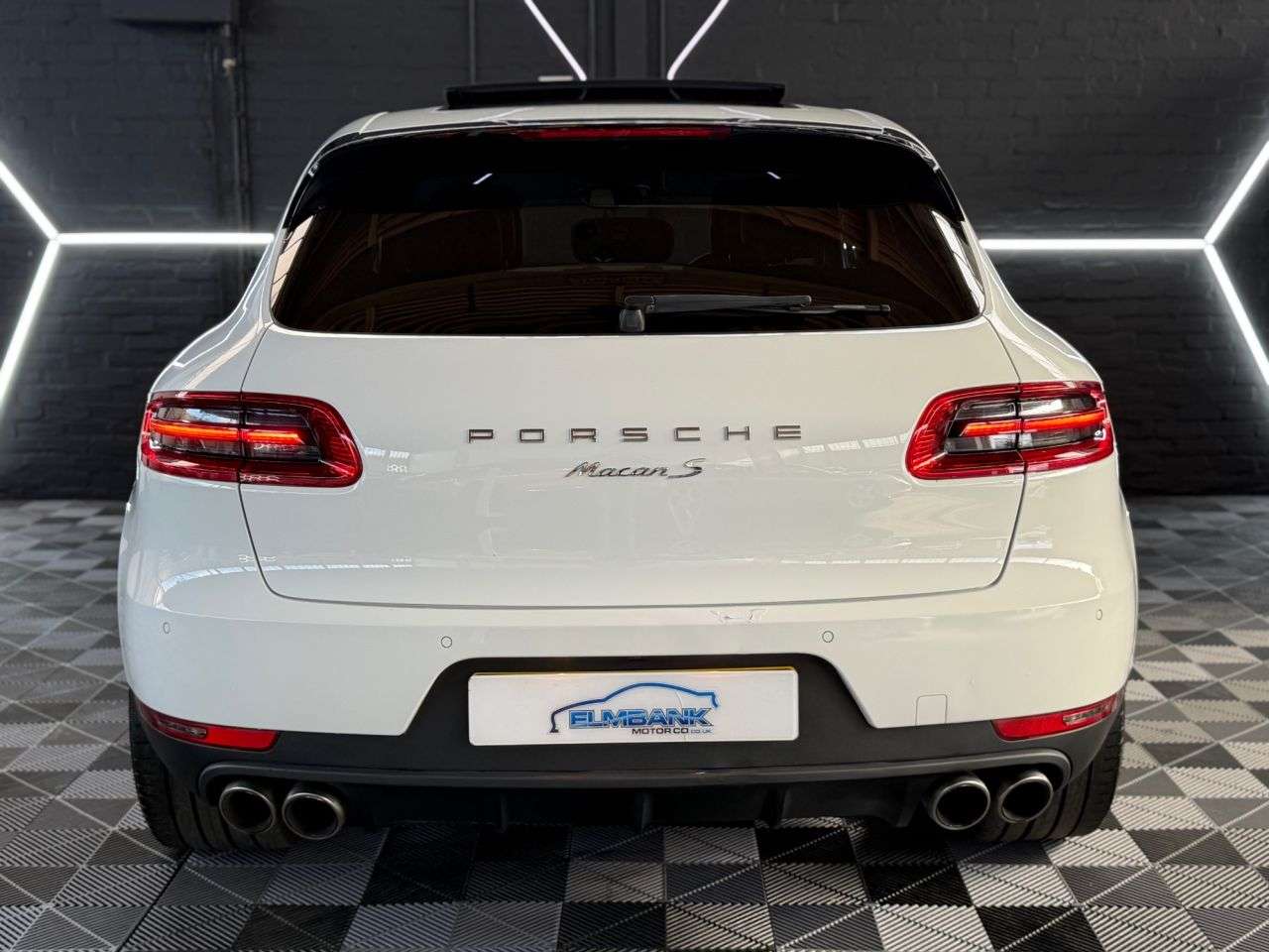 2015 PORSCHE MACAN 2015 PORSCHE MACAN