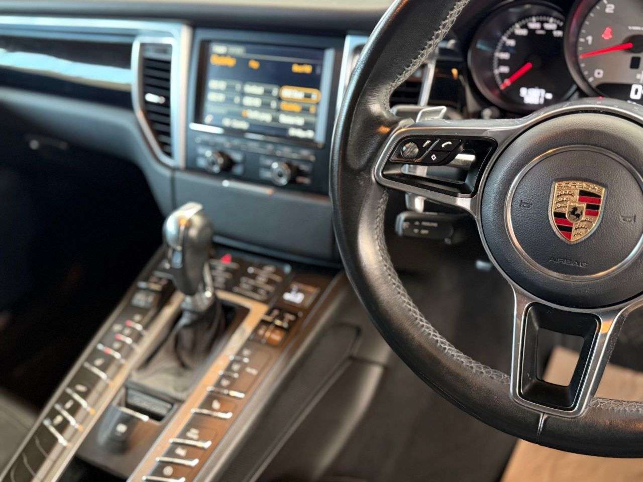 2015 PORSCHE MACAN 2015 PORSCHE MACAN
