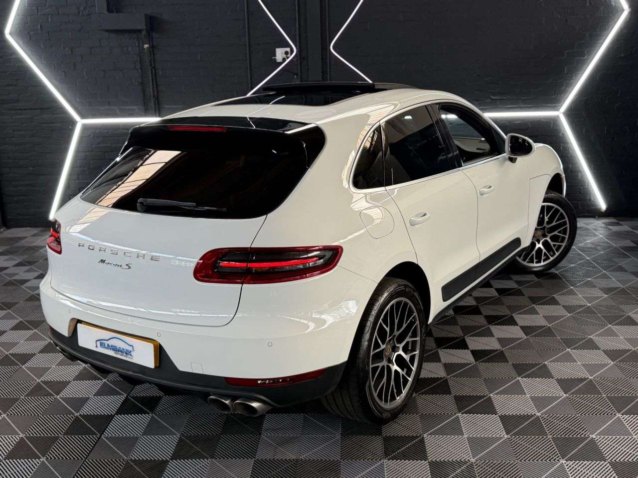 2015 PORSCHE MACAN 2015 PORSCHE MACAN