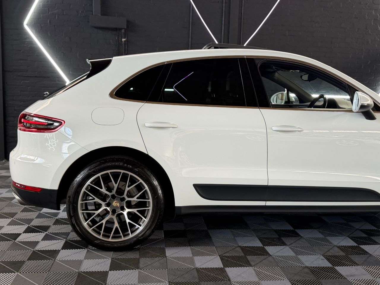 2015 PORSCHE MACAN 2015 PORSCHE MACAN