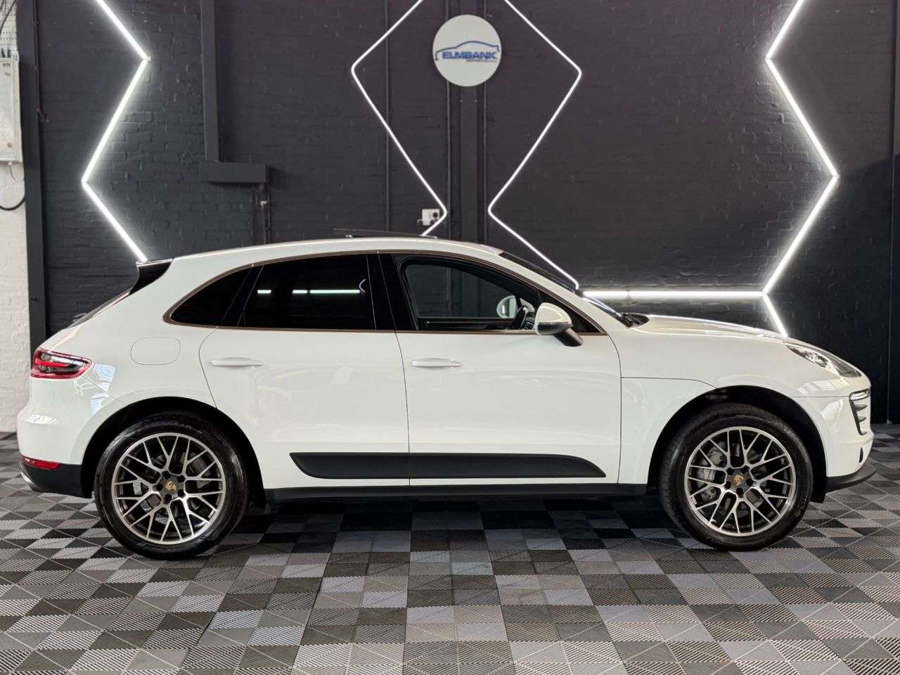 2015 PORSCHE MACAN 2015 PORSCHE MACAN