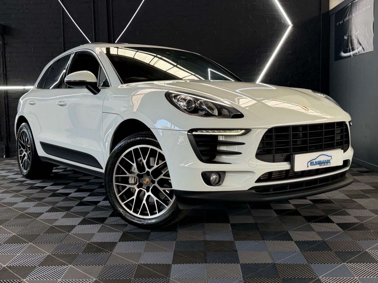 2015 PORSCHE MACAN 2015 PORSCHE MACAN