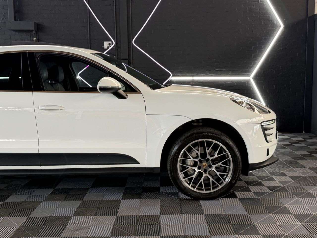 2015 PORSCHE MACAN 2015 PORSCHE MACAN