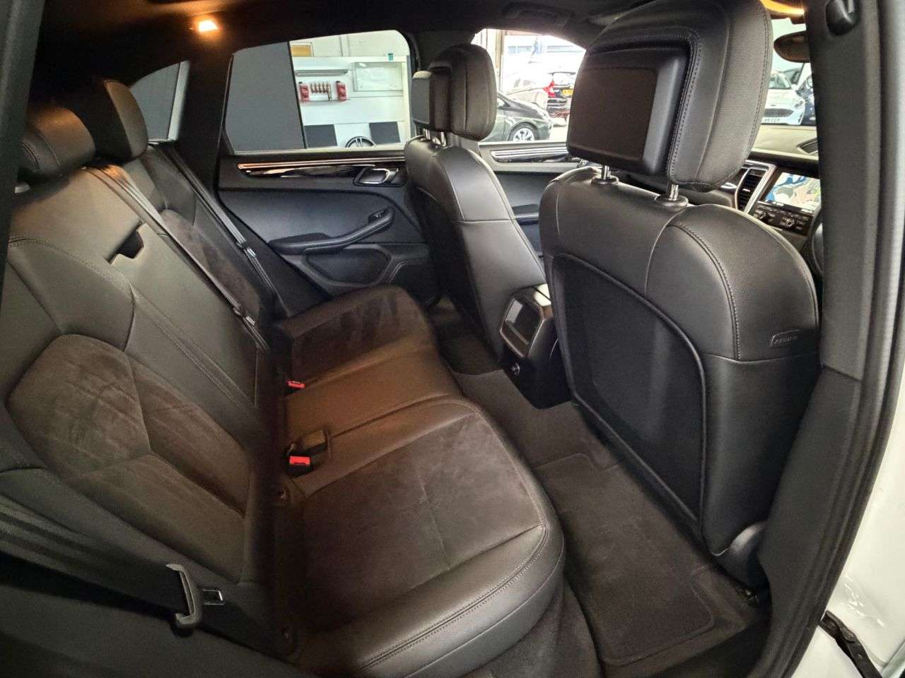 2015 PORSCHE MACAN 2015 PORSCHE MACAN