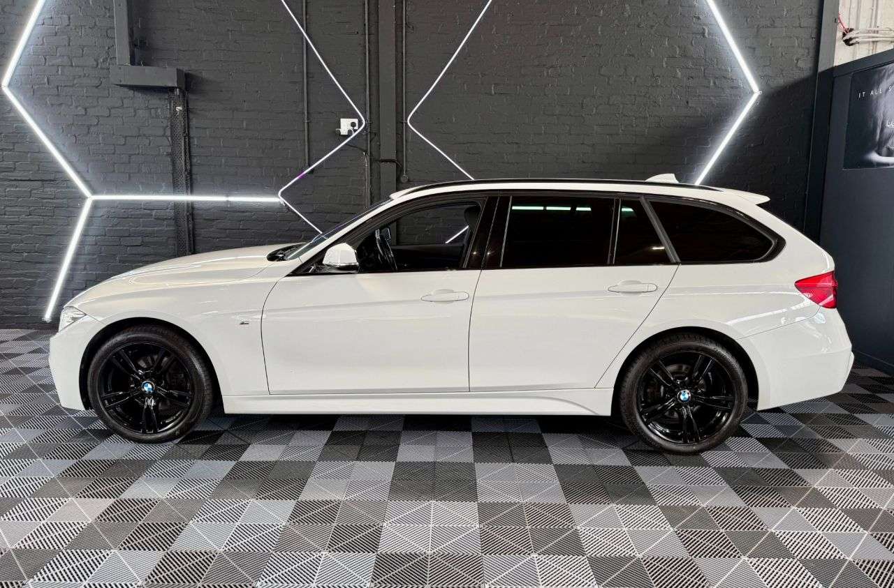 A 2016 BMW 3 SERIES 2.0 320d M Sport Touring 5dr Diesel Auto xDrive Euro 6 (s/s) (190 ps) BMW 3 A 2016 BMW 3 SERIES 2.0 320d M Sport Touring 5dr Diesel Auto xDrive Euro 6 (s/s) (190 ps) BMW 3
