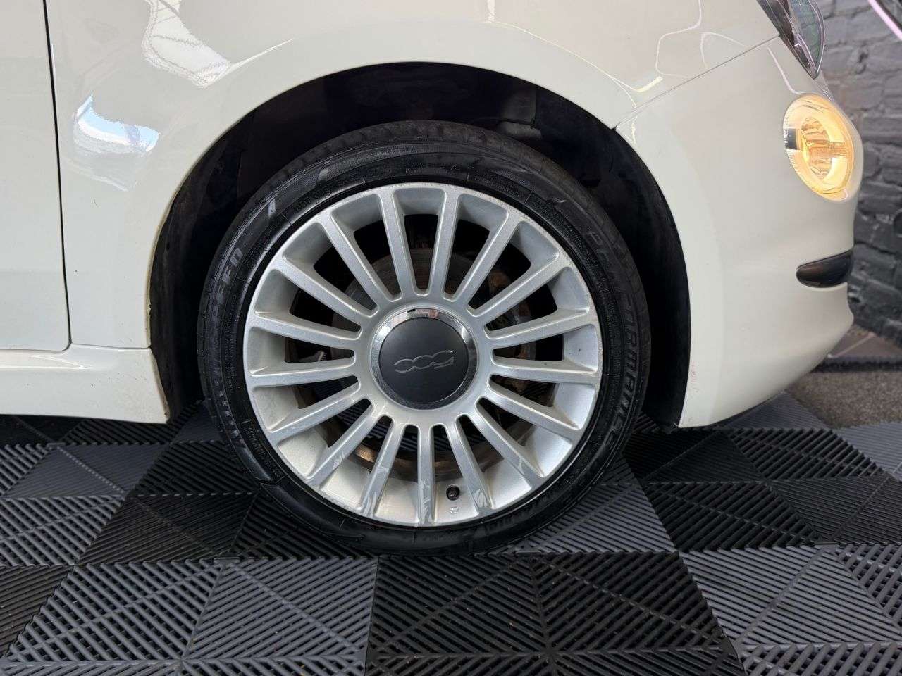 2018 FIAT 500 2018 FIAT 500