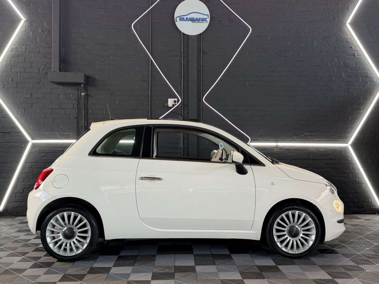 2018 FIAT 500 2018 FIAT 500