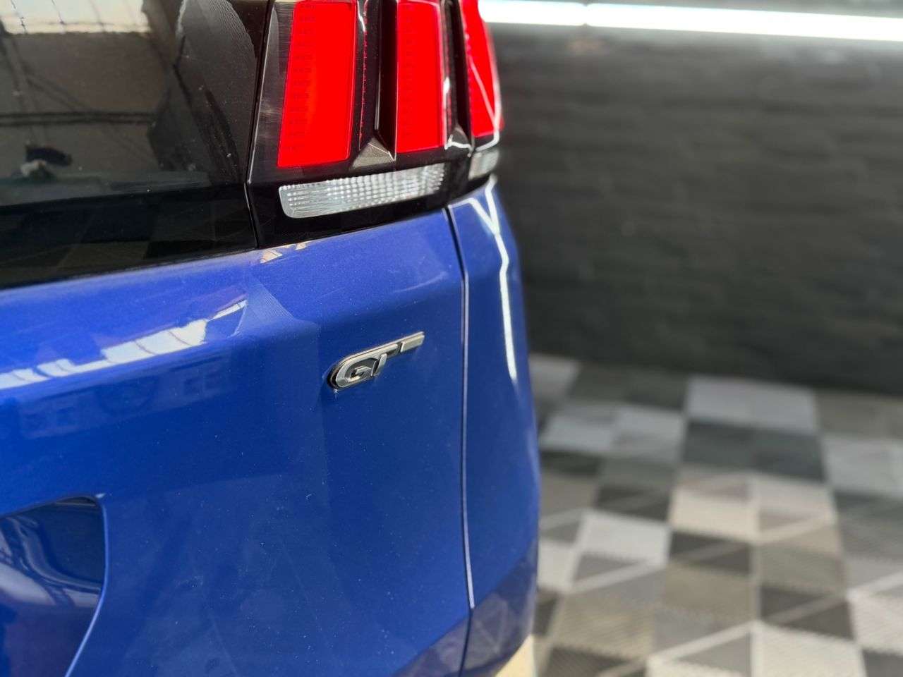 2017 PEUGEOT 3008 2017 PEUGEOT 3008