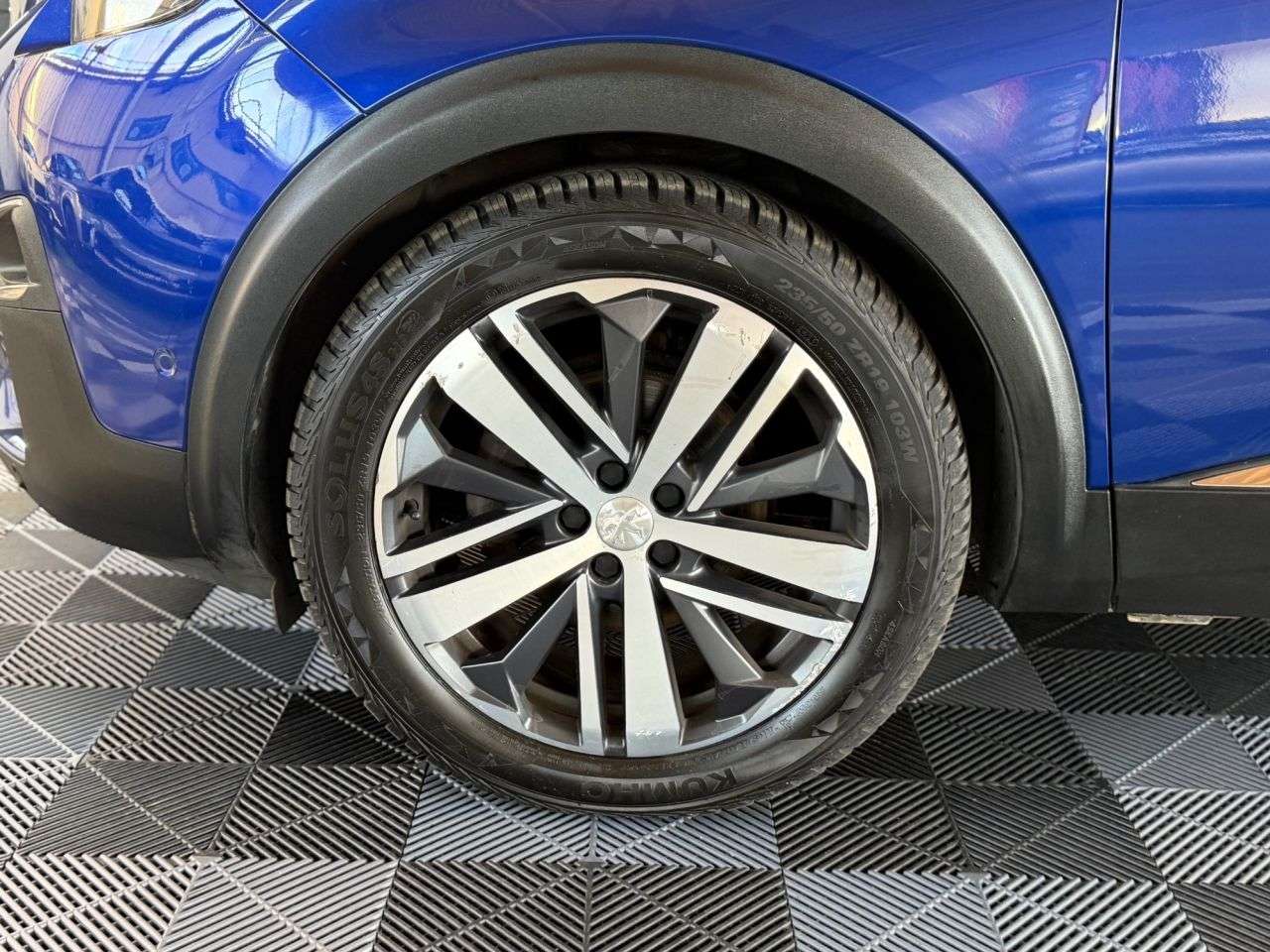 2017 PEUGEOT 3008 2017 PEUGEOT 3008