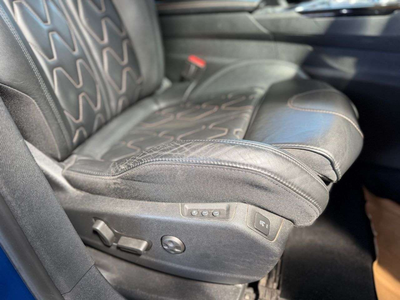 2017 PEUGEOT 3008 2017 PEUGEOT 3008