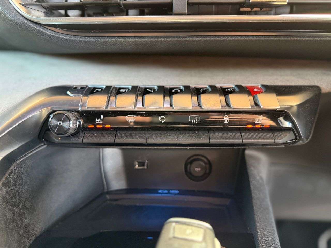 2017 PEUGEOT 3008 2017 PEUGEOT 3008
