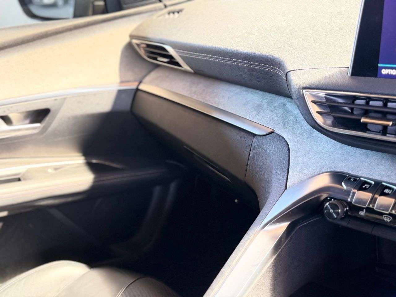 2017 PEUGEOT 3008 2017 PEUGEOT 3008