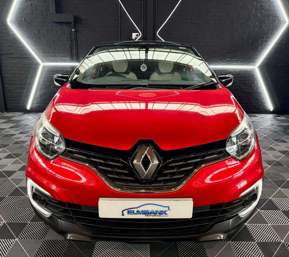 A 2019 RENAULT CAPTUR 0.9 TCe ENERGY Iconic SUV 5dr Petrol Manual Euro 6 (s/s) (90 ps) CRUISE CON A 2019 RENAULT CAPTUR 0.9 TCe ENERGY Iconic SUV 5dr Petrol Manual Euro 6 (s/s) (90 ps) CRUISE CON