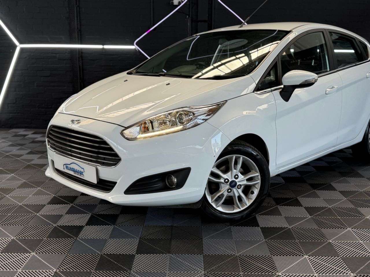 A 2015 FORD FIESTA 1.0T EcoBoost Zetec Hatchback 5dr Petrol Manual Euro 6 (s/s) (100 ps) A 2015 FORD FIESTA 1.0T EcoBoost Zetec Hatchback 5dr Petrol Manual Euro 6 (s/s) (100 ps)