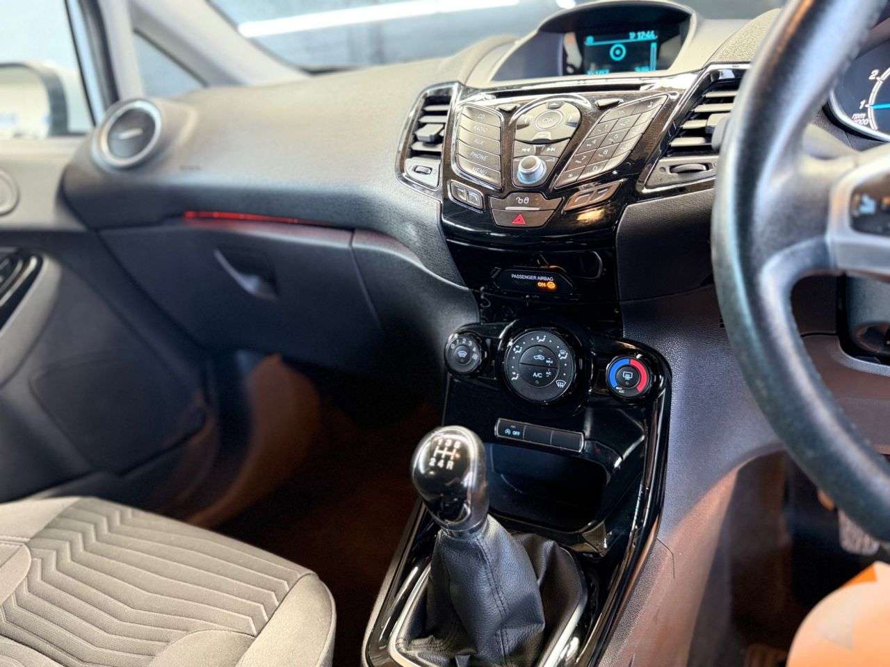 2015 FORD FIESTA 2015 FORD FIESTA
