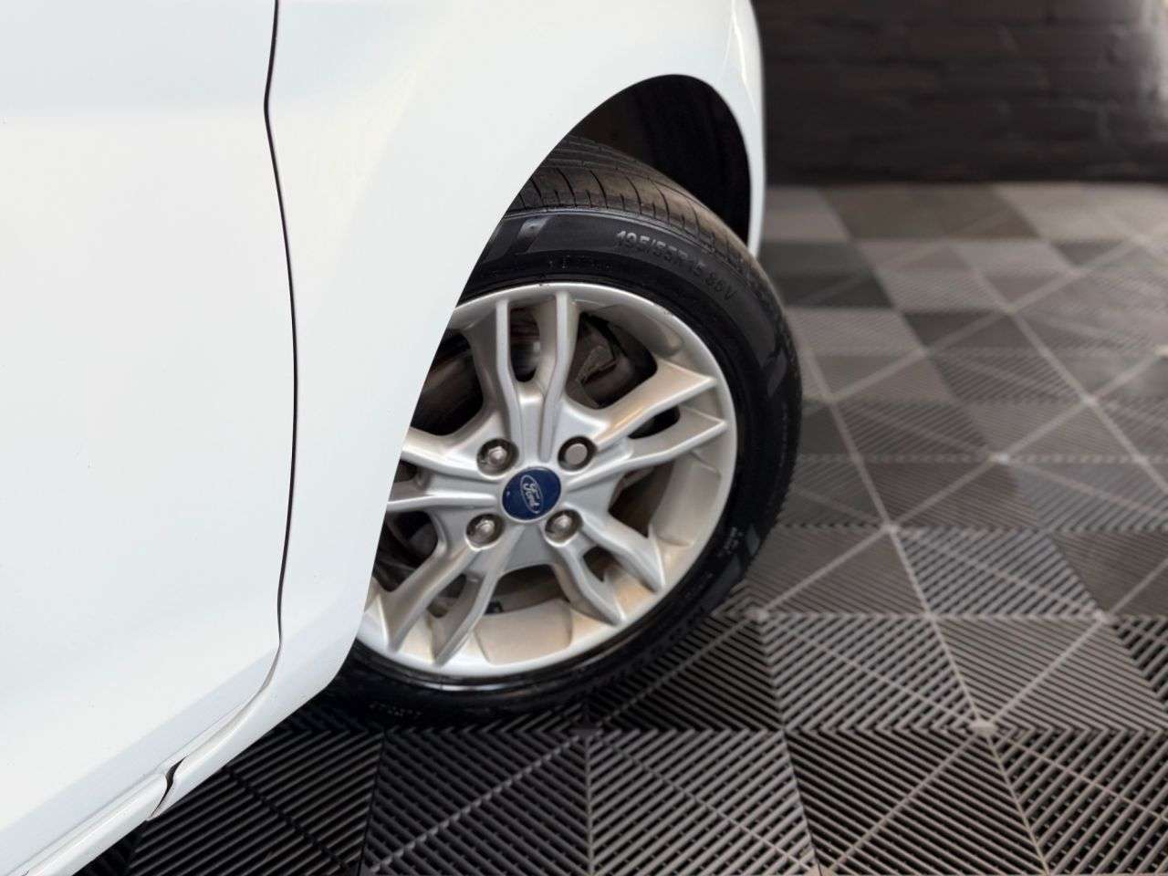 2015 FORD FIESTA 2015 FORD FIESTA
