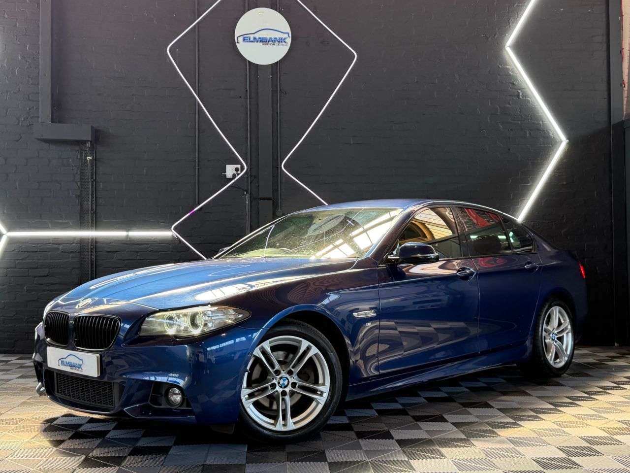 A 2016 BMW 5 SERIES 2.0 520d M Sport Saloon 4dr Diesel Auto Euro 6 (s/s) (190 ps) 2 KEYS - 2 OW A 2016 BMW 5 SERIES 2.0 520d M Sport Saloon 4dr Diesel Auto Euro 6 (s/s) (190 ps) 2 KEYS - 2 OW