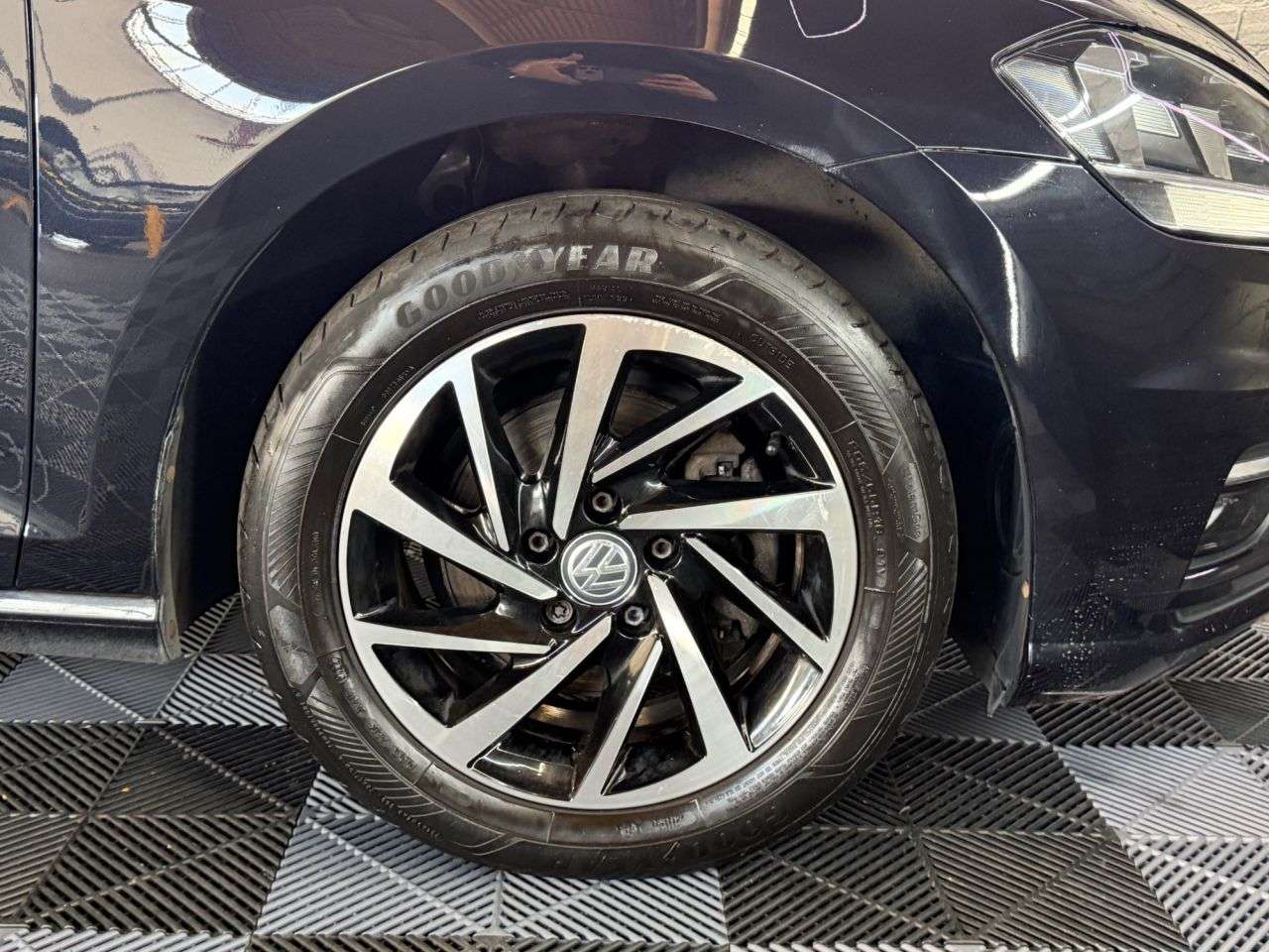 2019 VOLKSWAGEN GOLF 2019 VOLKSWAGEN GOLF