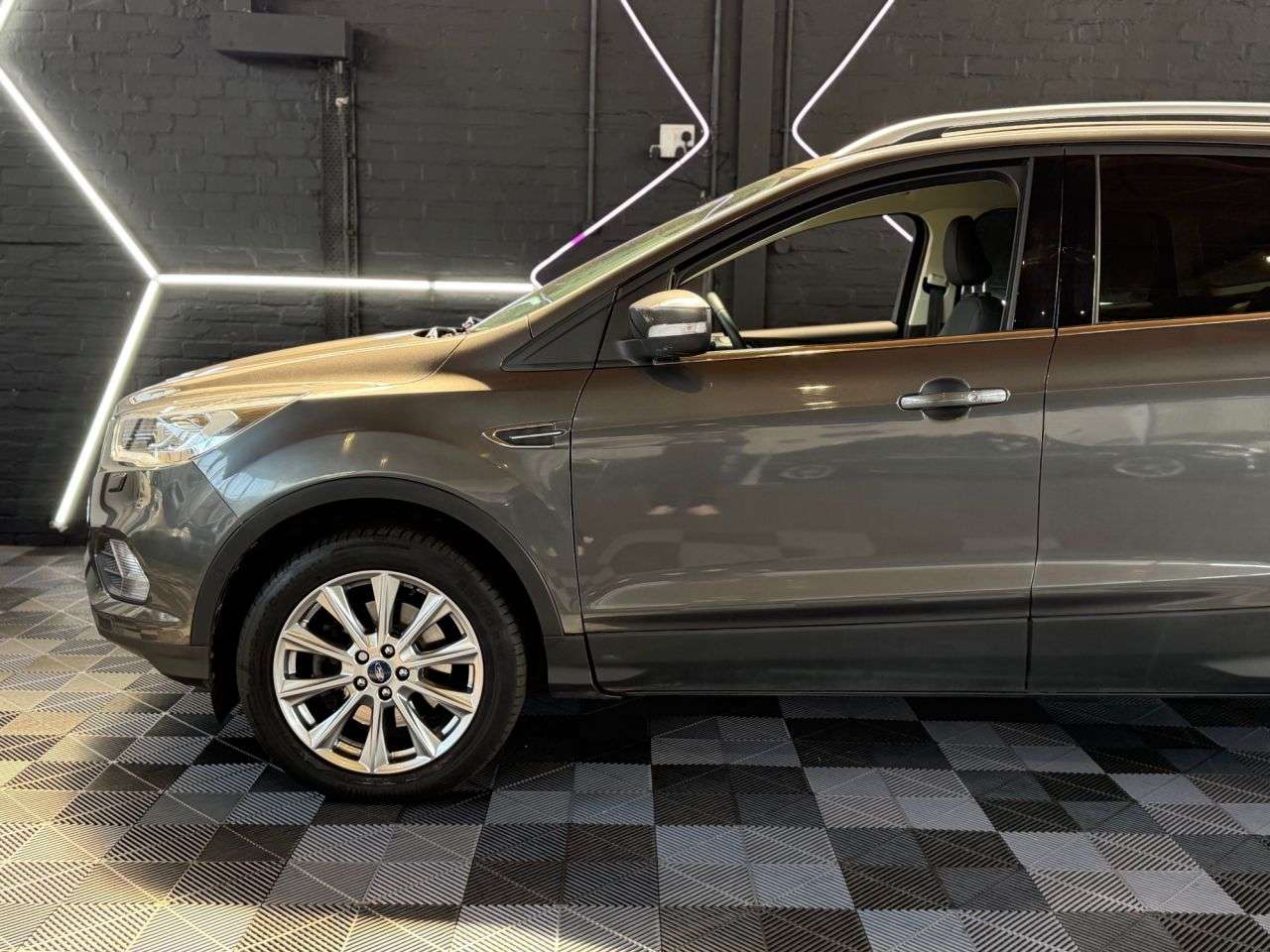 A 2019 FORD KUGA 2.0 TDCi EcoBlue Titanium Edition SUV 5dr Diesel Powershift Euro 6 (120 ps) A 2019 FORD KUGA 2.0 TDCi EcoBlue Titanium Edition SUV 5dr Diesel Powershift Euro 6 (120 ps)