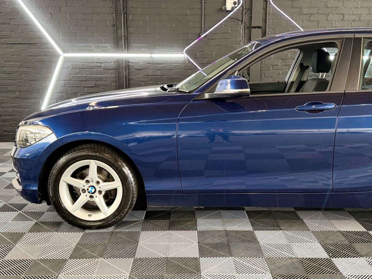A 2018 BMW 1 SERIES 1.5 118i GPF SE Hatchback 5dr Petrol Manual Euro 6 (s/s) (136 ps) ULEZ COMP A 2018 BMW 1 SERIES 1.5 118i GPF SE Hatchback 5dr Petrol Manual Euro 6 (s/s) (136 ps) ULEZ COMP