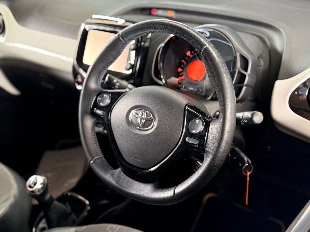 2016 TOYOTA AYGO 2016 TOYOTA AYGO