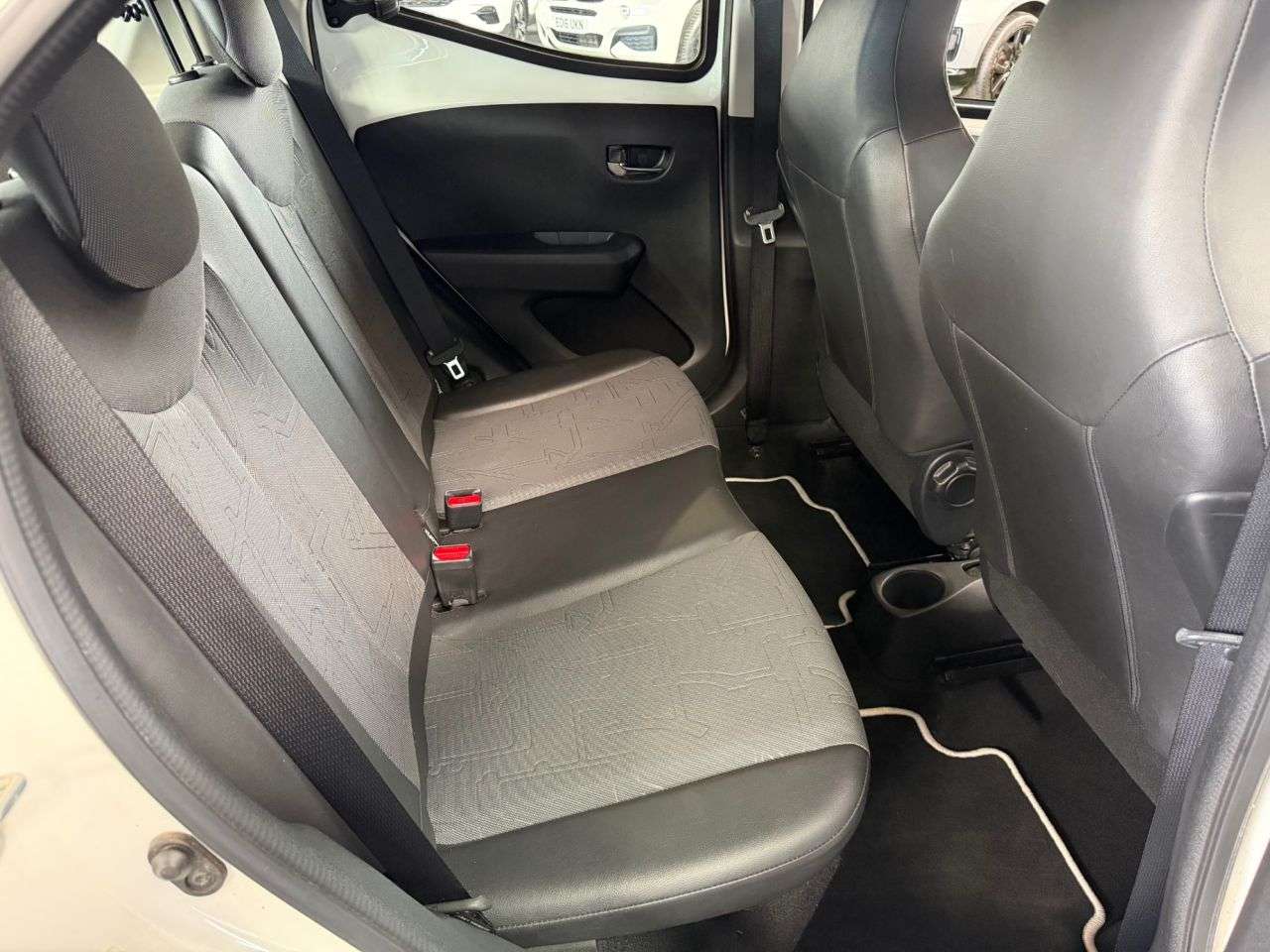 2016 TOYOTA AYGO 2016 TOYOTA AYGO