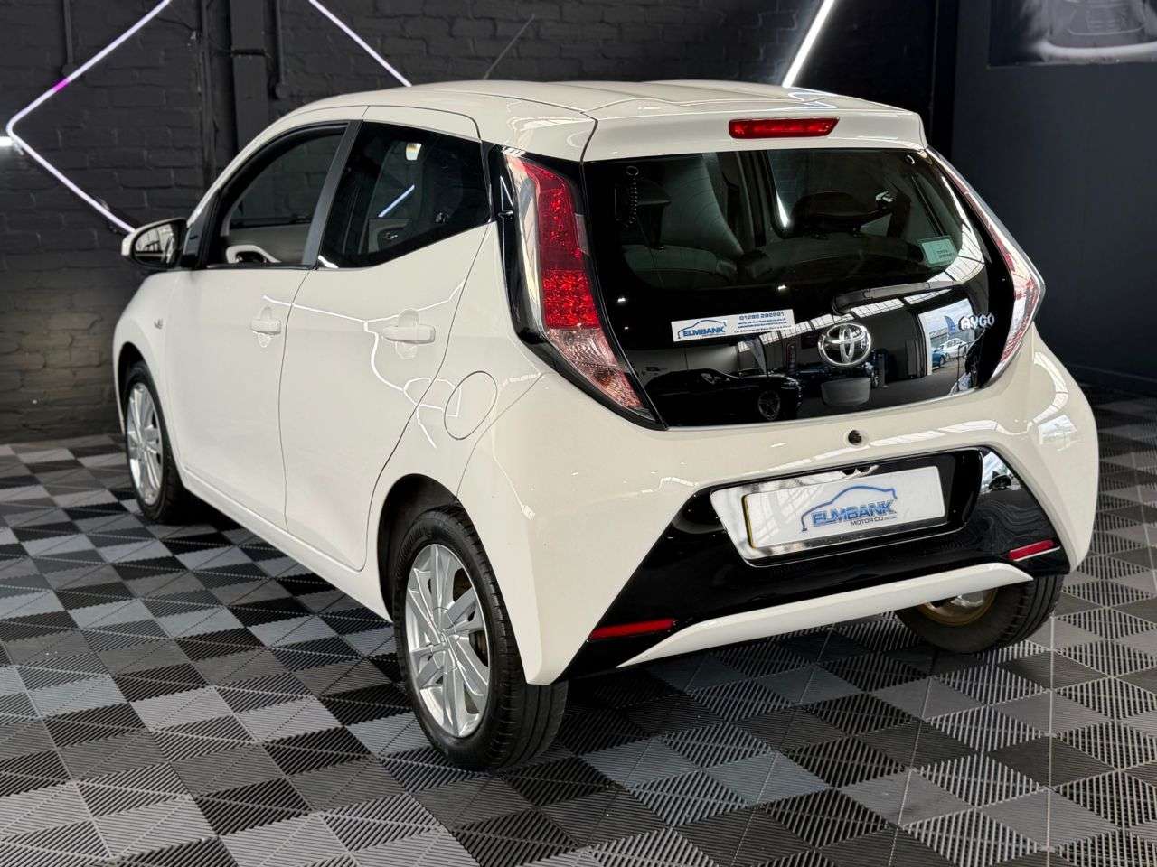 2016 TOYOTA AYGO 2016 TOYOTA AYGO