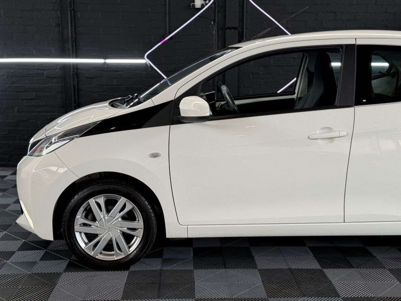 2016 TOYOTA AYGO 2016 TOYOTA AYGO