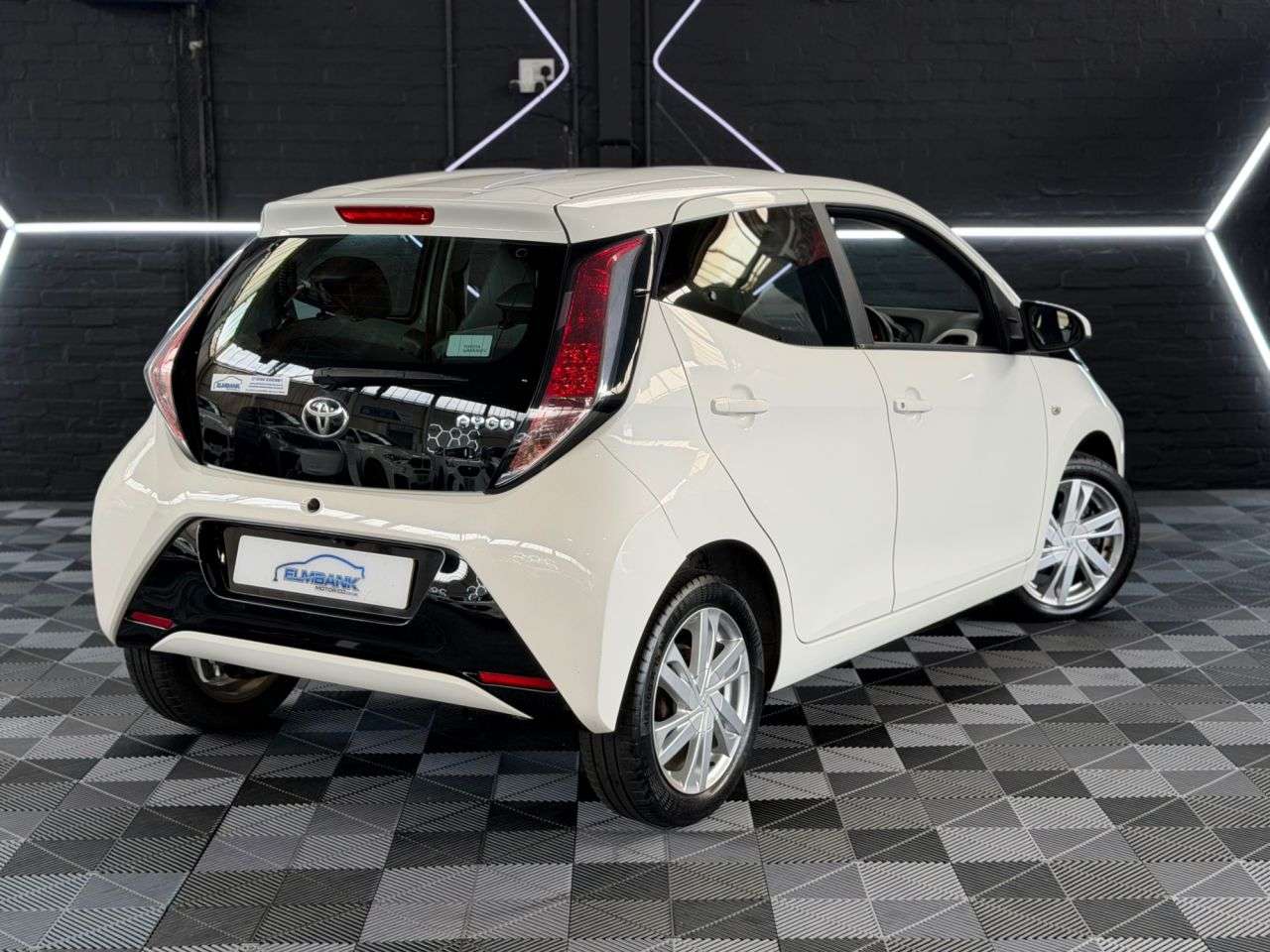 2016 TOYOTA AYGO 2016 TOYOTA AYGO