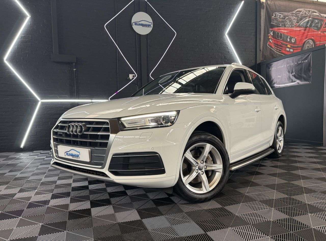 A 2019 AUDI Q5 2.0 TDI 40 Sport SUV 5dr Diesel S Tronic quattro Euro 6 (s/s) (190 ps) 2 OW A 2019 AUDI Q5 2.0 TDI 40 Sport SUV 5dr Diesel S Tronic quattro Euro 6 (s/s) (190 ps) 2 OW