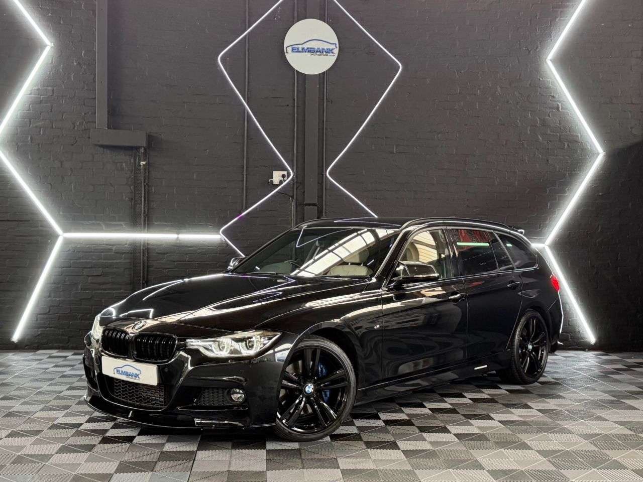 A 2016 BMW 3 SERIES 2.0 318d M Sport Touring 5dr Diesel Auto Euro 6 (s/s) (150 ps) SAPPHIRE PAI A 2016 BMW 3 SERIES 2.0 318d M Sport Touring 5dr Diesel Auto Euro 6 (s/s) (150 ps) SAPPHIRE PAI