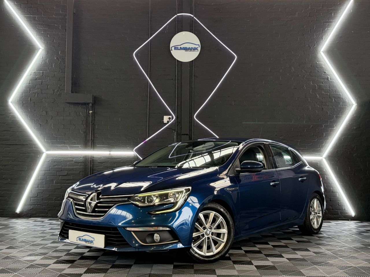 A 2016 RENAULT MEGANE 1.5 dCi Dynamique Nav Hatchback 5dr Diesel Manual Euro 6 (s/s) (110 ps) A 2016 RENAULT MEGANE 1.5 dCi Dynamique Nav Hatchback 5dr Diesel Manual Euro 6 (s/s) (110 ps)
