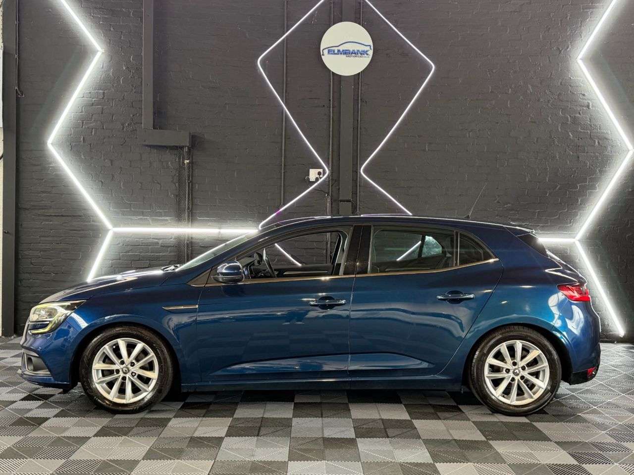 A 2016 RENAULT MEGANE 1.5 dCi Dynamique Nav Hatchback 5dr Diesel Manual Euro 6 (s/s) (110 ps) A 2016 RENAULT MEGANE 1.5 dCi Dynamique Nav Hatchback 5dr Diesel Manual Euro 6 (s/s) (110 ps)