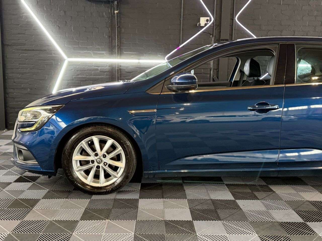 2016 RENAULT MEGANE 2016 RENAULT MEGANE