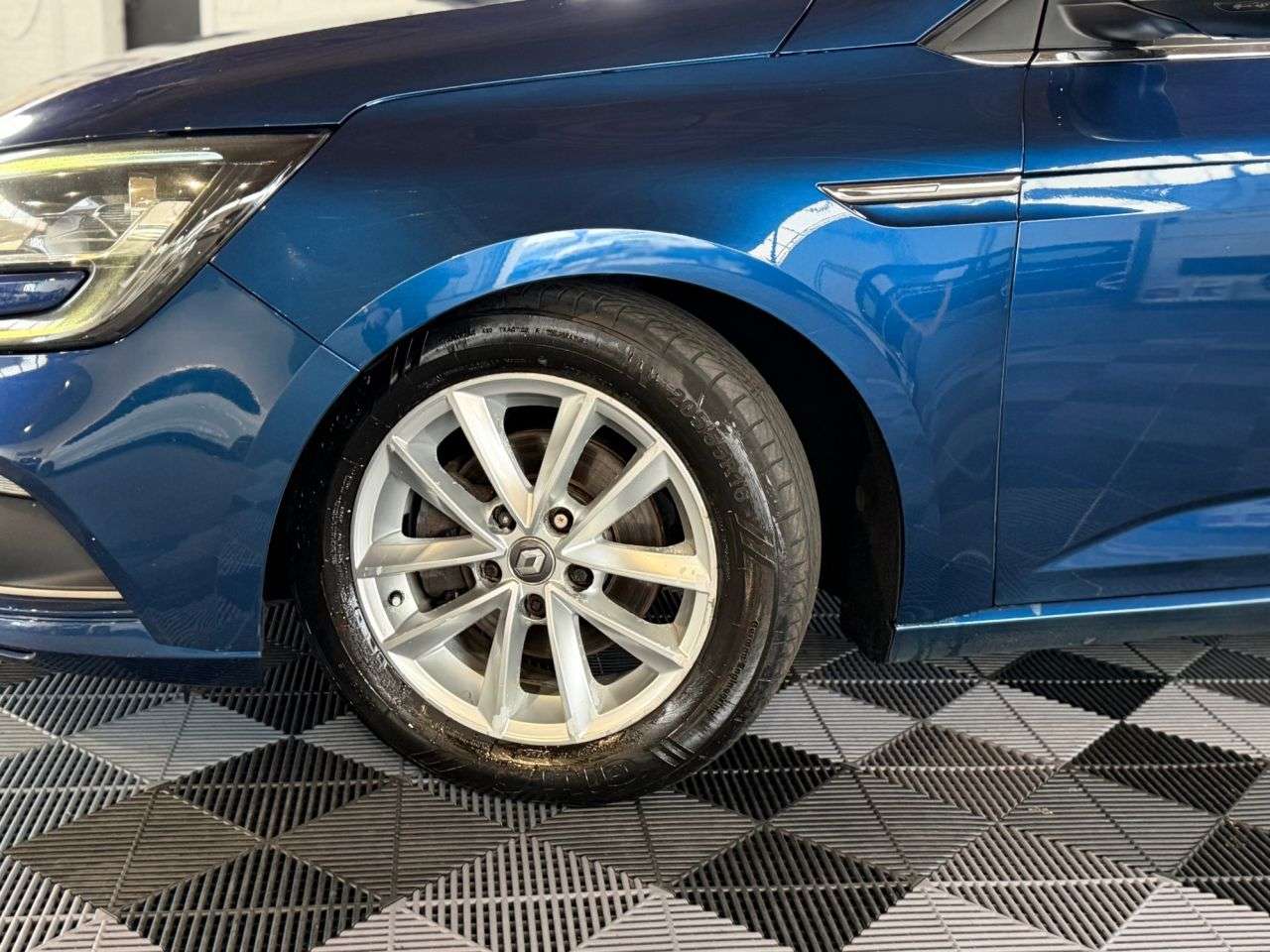 2016 RENAULT MEGANE 2016 RENAULT MEGANE
