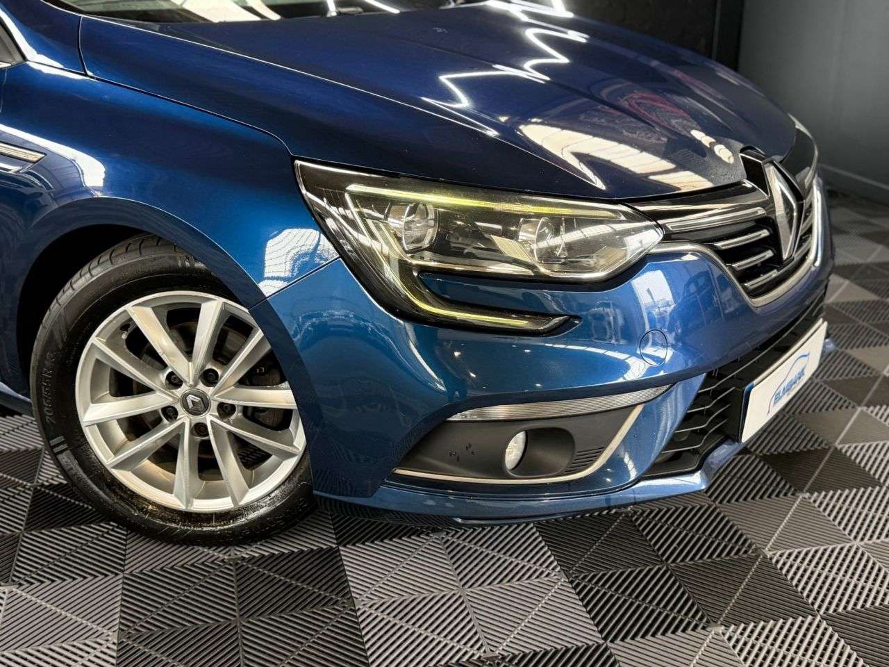 2016 RENAULT MEGANE 2016 RENAULT MEGANE